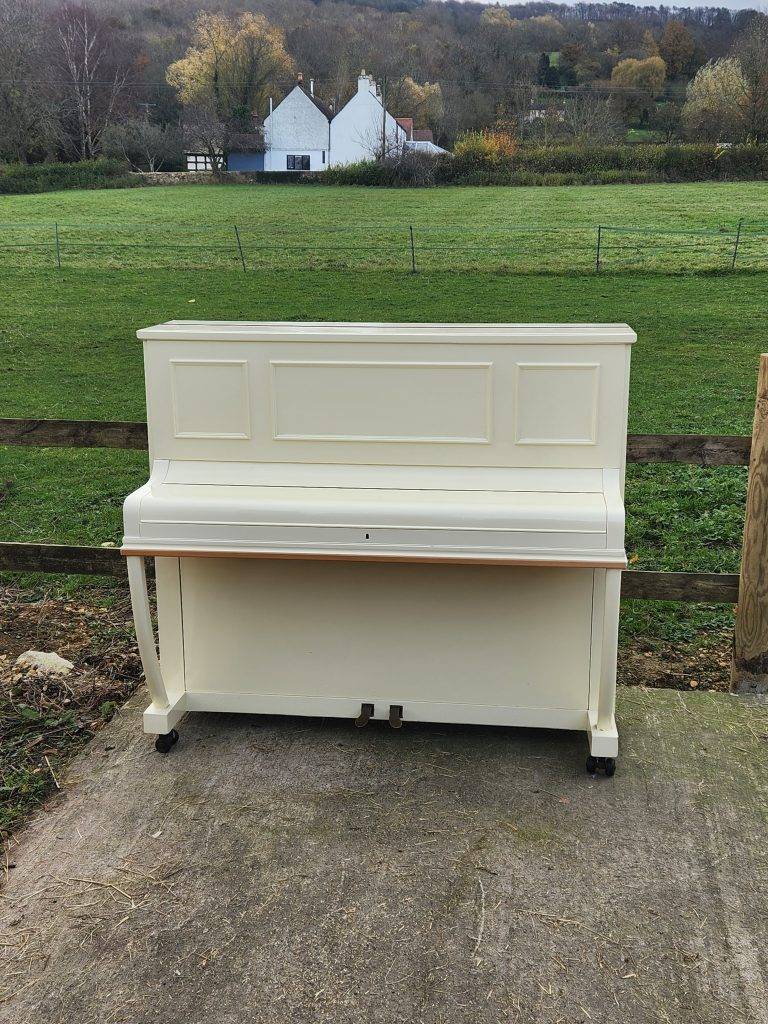 Hiring A1 Piano Removals: The Best Way to Move Your Piano